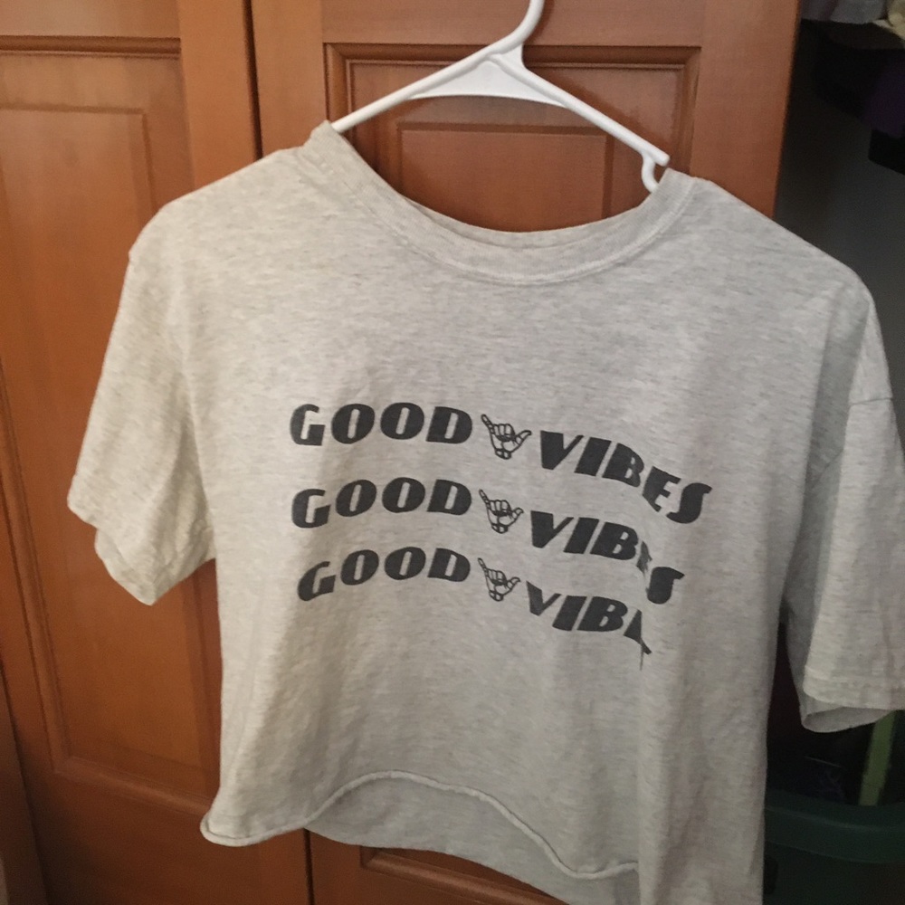 brandy melville good vibes t shirt